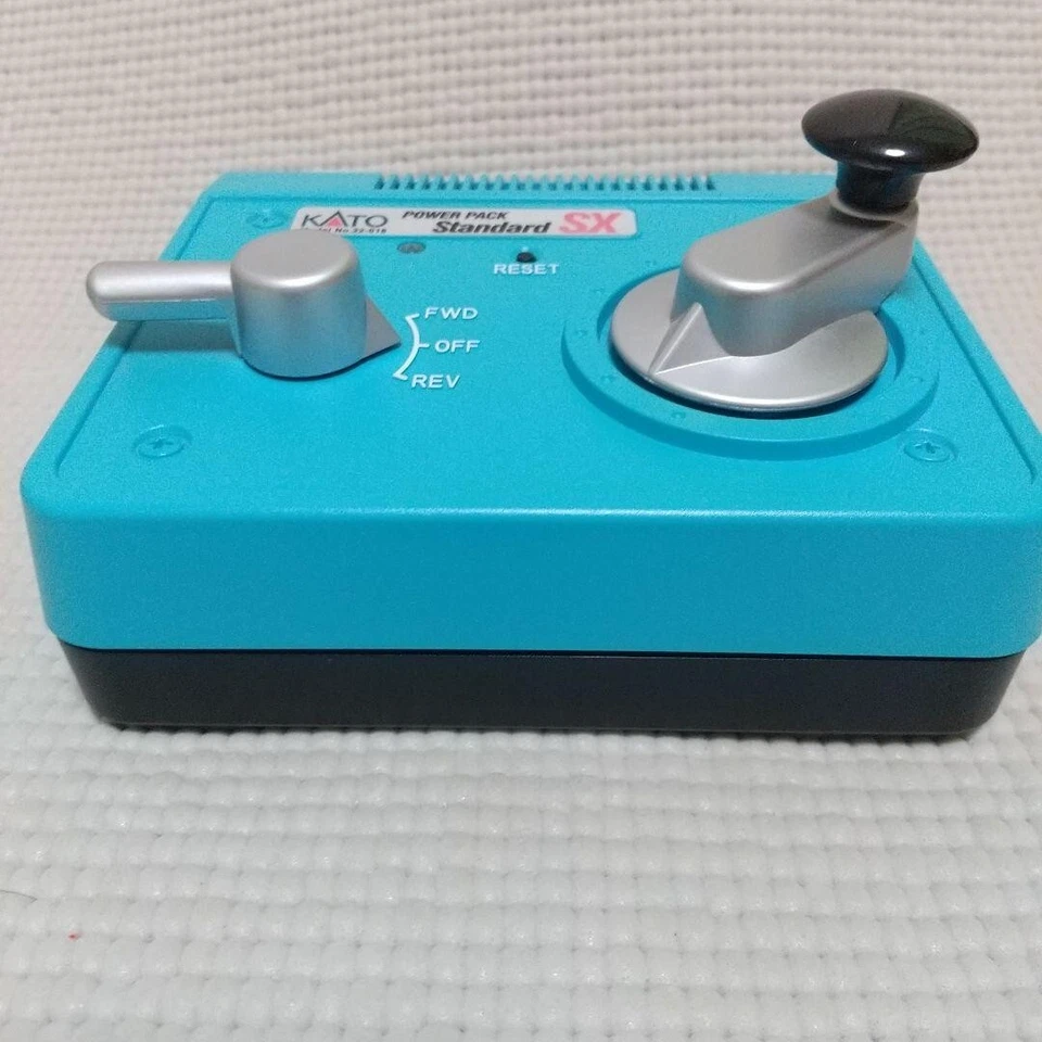 KATO Power Pack Standard SX Model #22-018 with AC adapter - Image 2 of 4