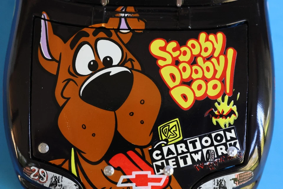 Robert Pressley ELITE #29 Scooby Doo 1997 Monte Carlo 674 of 1200 RCCA 1:24 NEW - Image 2 of 4