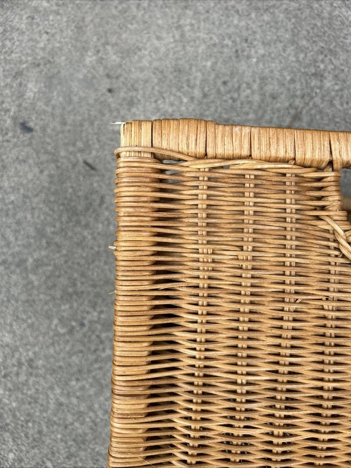 Square Wicker Basket 14" X 12" X 10" - Image 4 of 4