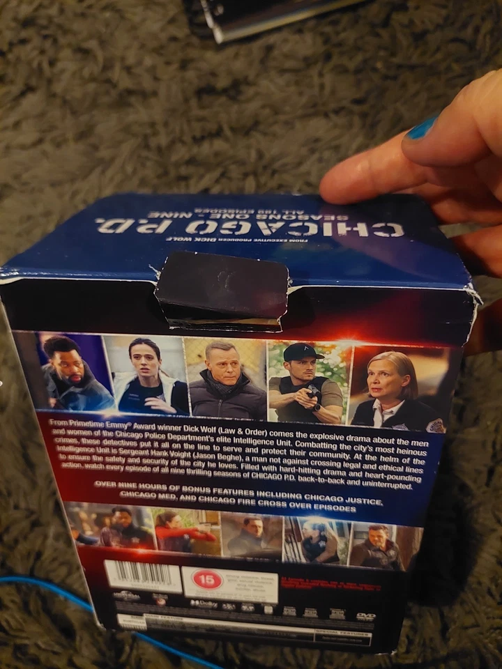 Chicago PD seasons 1 - 9 - Image 4 of 4