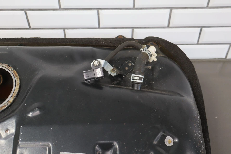 07/01/1999-2002 Mazda Miata NB 12,7 galones tanque de combustible de gasolina sin bomba Foto 4 de 4