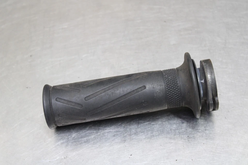 04-09 YAMAHA FZ6 RIGHT THROTTLE GRIP 4YR-26240-02-00 TUBE - Image 4 of 4