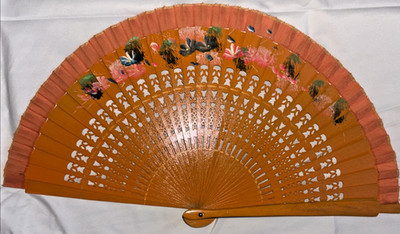 VINTAGE Japanese-Spanish? WOOD FRAMED HAND PAINTED FLOWERS FOLDING HAND FAN EUC