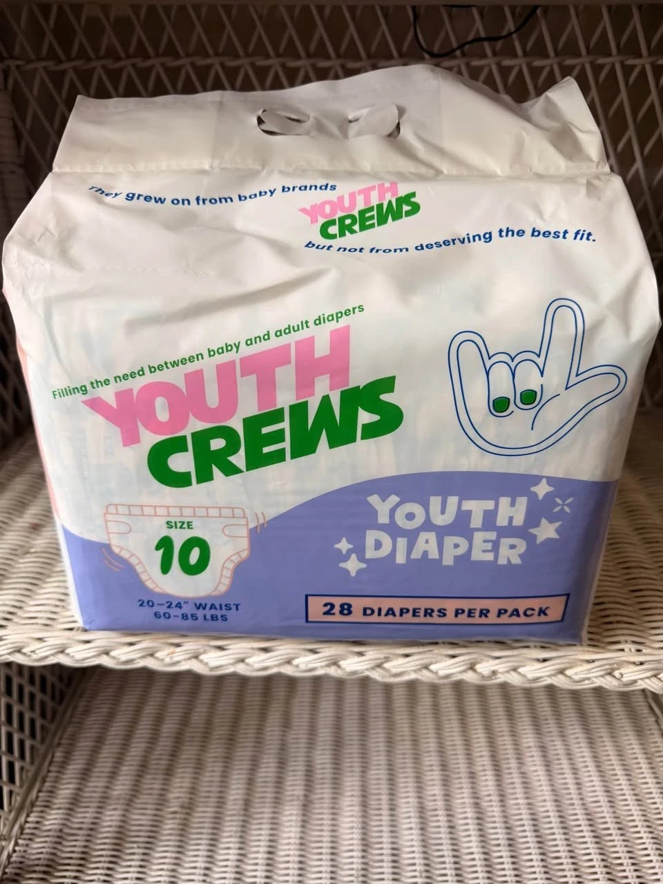 🩲 Youth Crews Size 10 Youth Diapers 28 Count 20-24" Waist 60-85 lbs Sealed 🩲