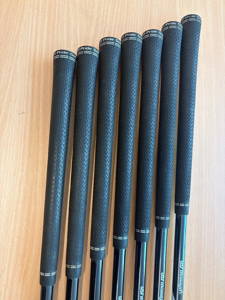 Ping i530 Irons / 5-PW+UW (7 clubs) / Black Dot / UST Recoil F3 Regular ...