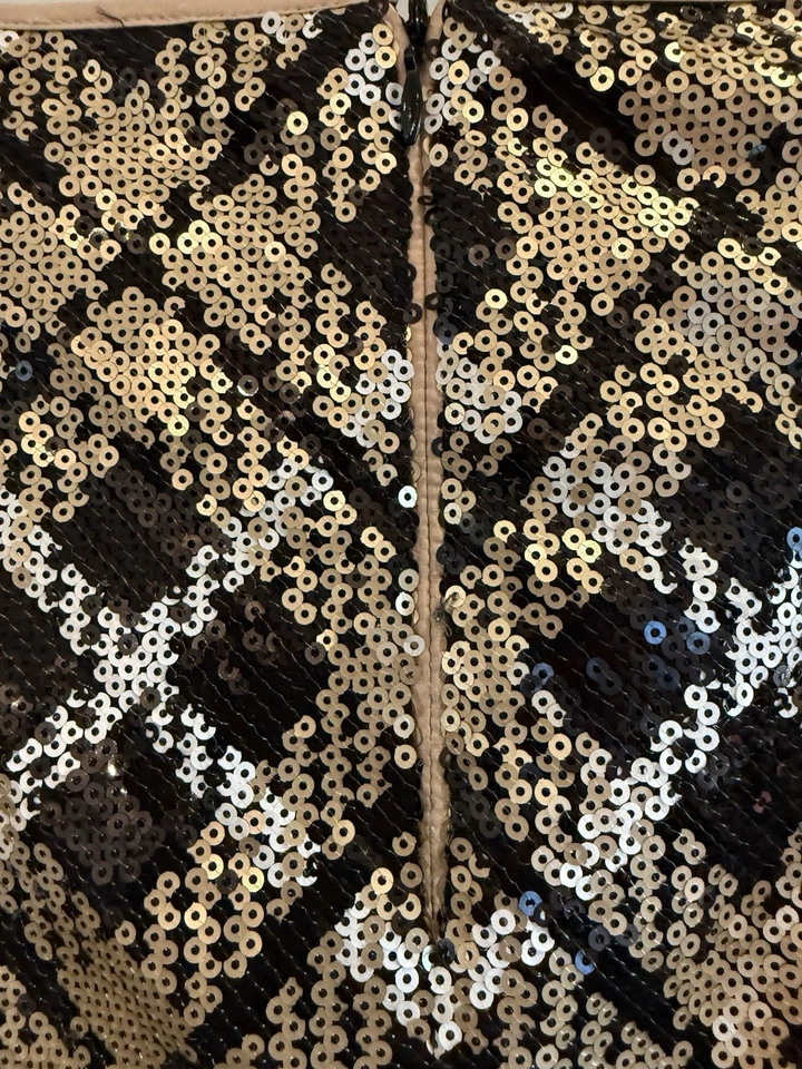 Eliza J Women's Pencil Skirt Size 2 Gold, White, Black Sequined Fully Lined. - Image 3 of 4