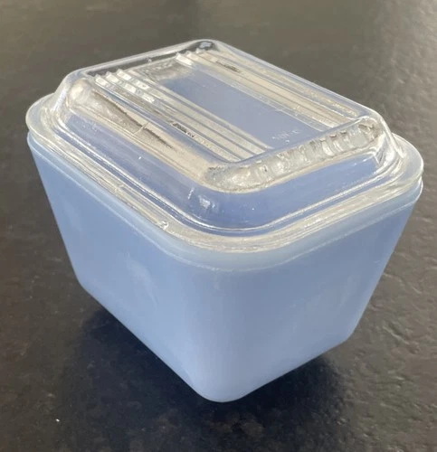 Vintage Pyrex Canada Delphite Blue Refrigerator Dish 501-B with Glass Lid 1940’s