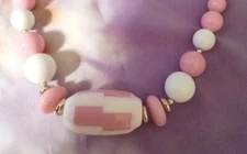 Necklace, Pink, White & Gold. Lg Pink Central Bead. 20 In. Clapse.