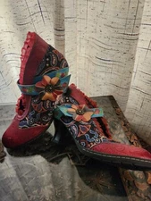 womens shoes size 7.5 heels lightly used