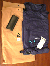 Chauffage de poche chaud SIERRA MADRE à piles avec sacoche et batterie - Large. Inutilisé