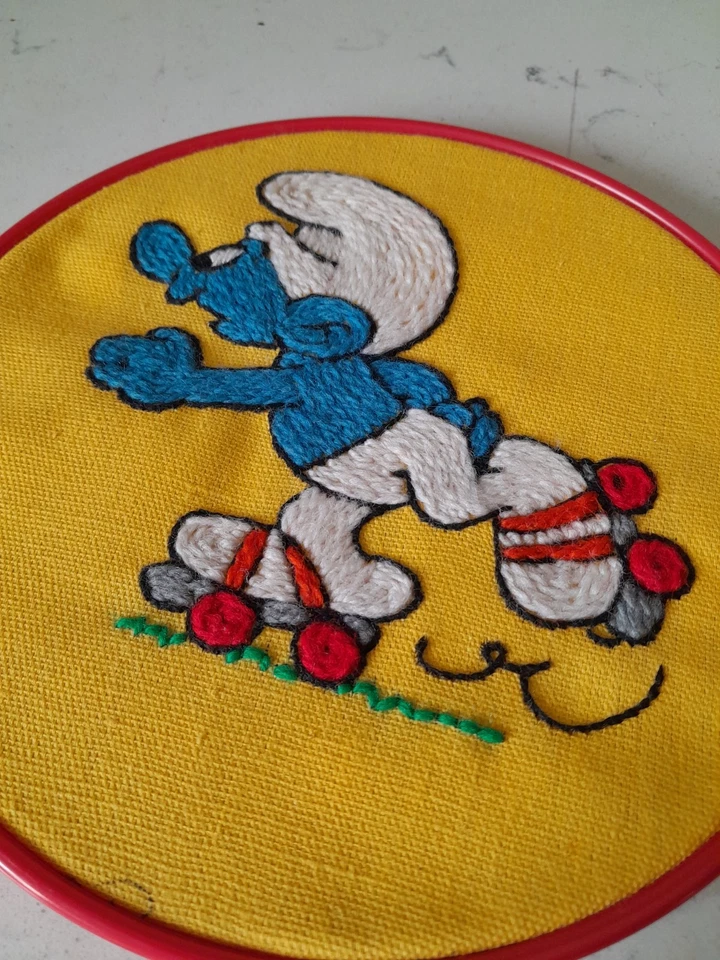 De Colección Patinaje sobre Ruedas y Béisbol Pitufo Bordado Completo 7" Aro Punto de Cruz Arte Foto 2 de 4