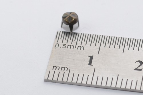 Zierniete Krallenniete Niete, Ø4 mm, rund-wellig, Colonial Gold aus Messing, USA - Picture 11 of 12