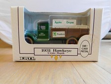 ERTL 1991 1931 HAWKEYE PRODUCE DELIVERY TRUCK WITH CRATES  Bank w/ Key- NIB