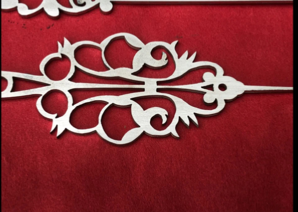 PAIR OF QUALITY 1730 ANTIQUE LONGCASE GRANDFATHER CLOCK HANDS 5.75” STEEL REPRO - Image 2 of 3