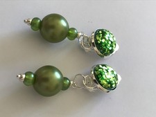 Ohrclips / Glasperlen 12 mm / Harzcabochon mit Glitzer / 3,0 cm