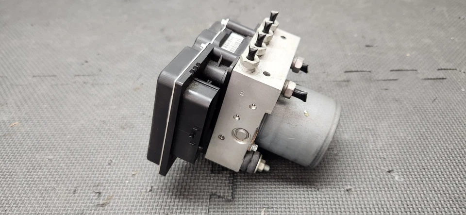 Chevrolet Camaro SS 2013 módulo ABS frenos antibloqueo 52 k millas OEM Foto 4 de 4