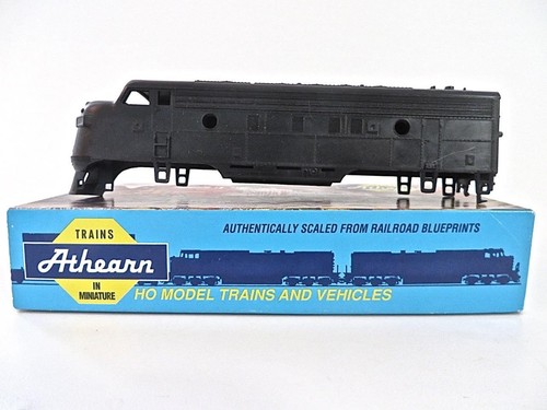 HO Original Athearn Parts 3239 F7A Undecorated Single Headlamp Diesel Shell