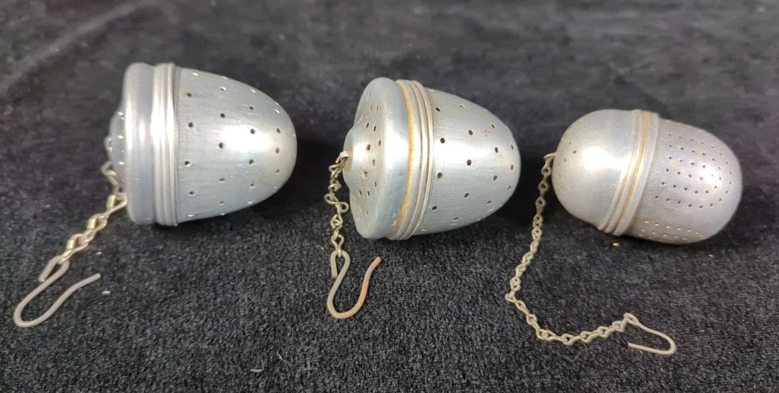 3 Vintage Aluminum Acorn Loose Leaf Tea Ball Infuser with Hook and Chain Sigg