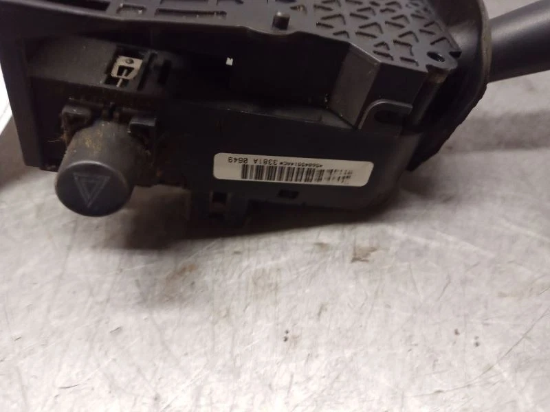 Column Mounted Multifunction Switch from 2002 Dodge Ram 1500 9632714 - Image 3 of 4