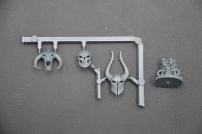 Warhammer 40k Chaos Space Marine Defiler Heads (3)