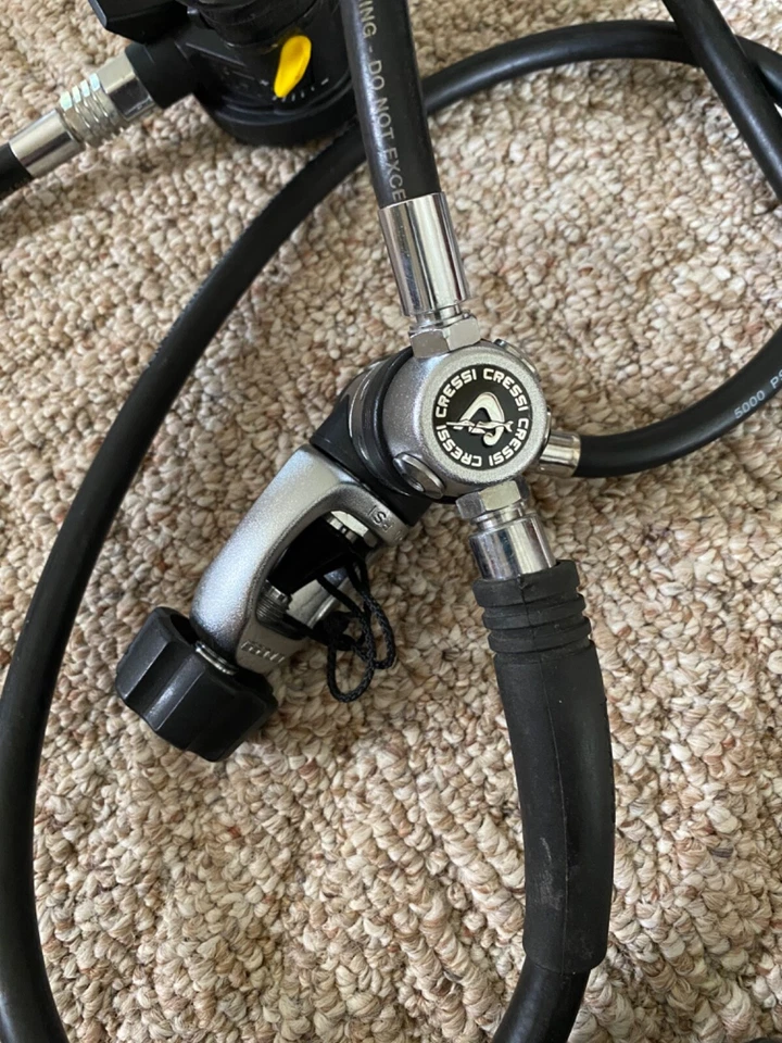 Paquete regulador mediano Cressi BCD y 1ª y 2ª etapa Foto 4 de 4