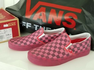 vans classic slip on pink checkerboard