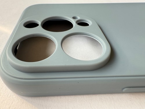 New Soft grey/blue iPhone 15 pro case cover soft material good camera protection - Afbeelding 11 van 11