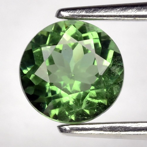 💎 0.67ct 5.5mm Round Natural Green Apatite - Unheated Madagascar Gem