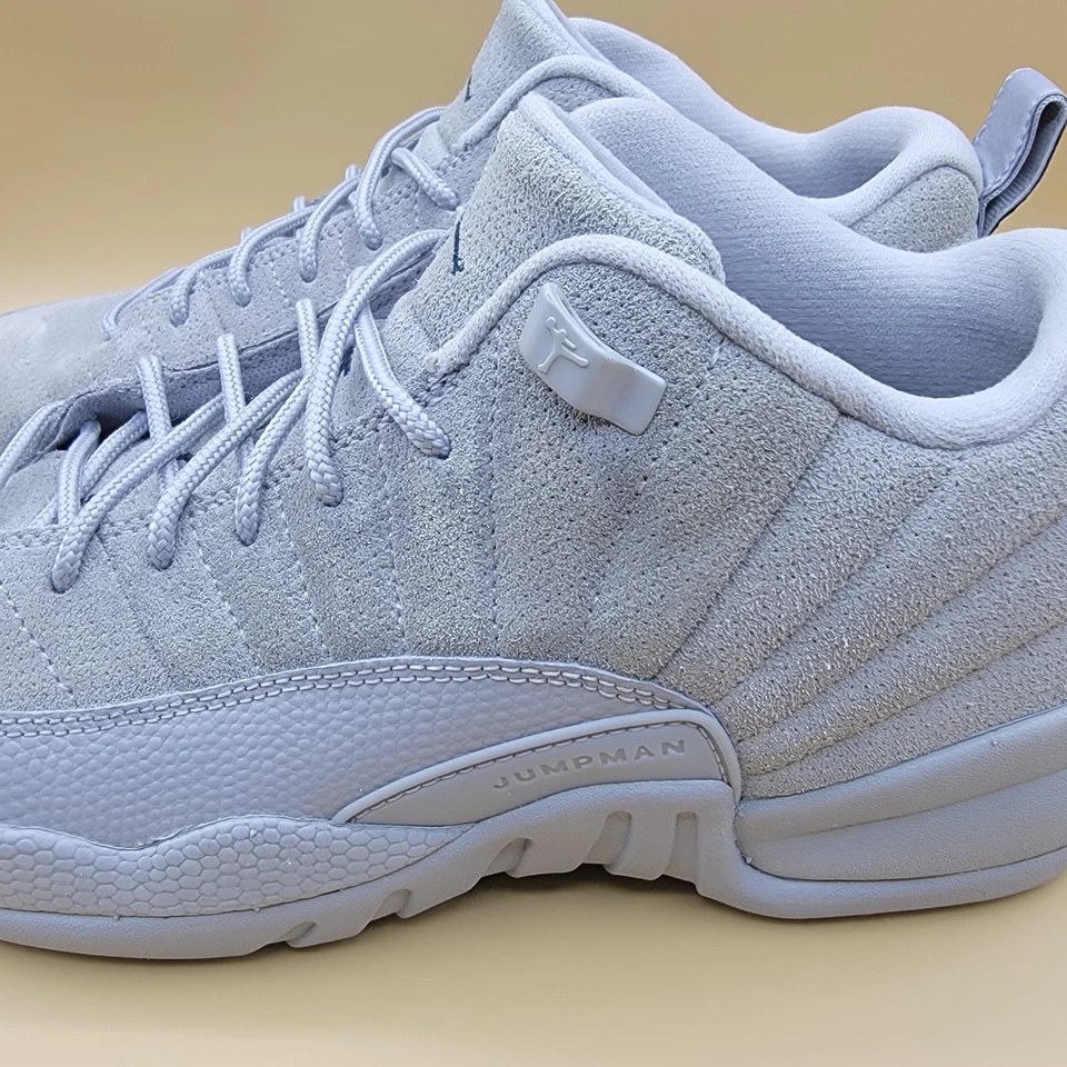 2017 Nike Air Jordan 12 Retro Low GS Wolf Grey Big Kids Shoes Size 6.5Y Youth  - Image 3 of 4