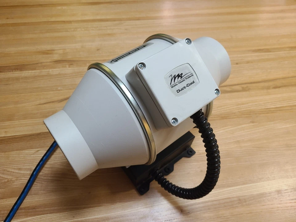 Sistema de ventilación de tracción larga Middle Atlantic Duct Cool Foto 4 de 4