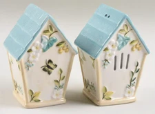 Butterfly Bird House 28015 Ceramic 3D Salt & Pepper Set Susan Winget
