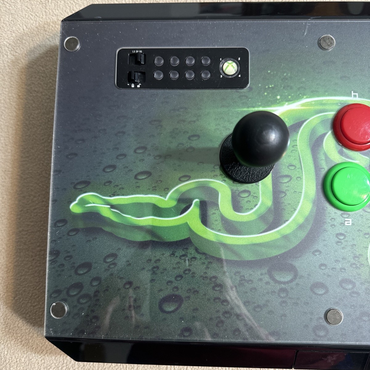 Razer Atrox Arcade Fight Stick Pad Controller for Xbox One Razer Atrox Arcade Fight Stick Pad Controller for Xbox One