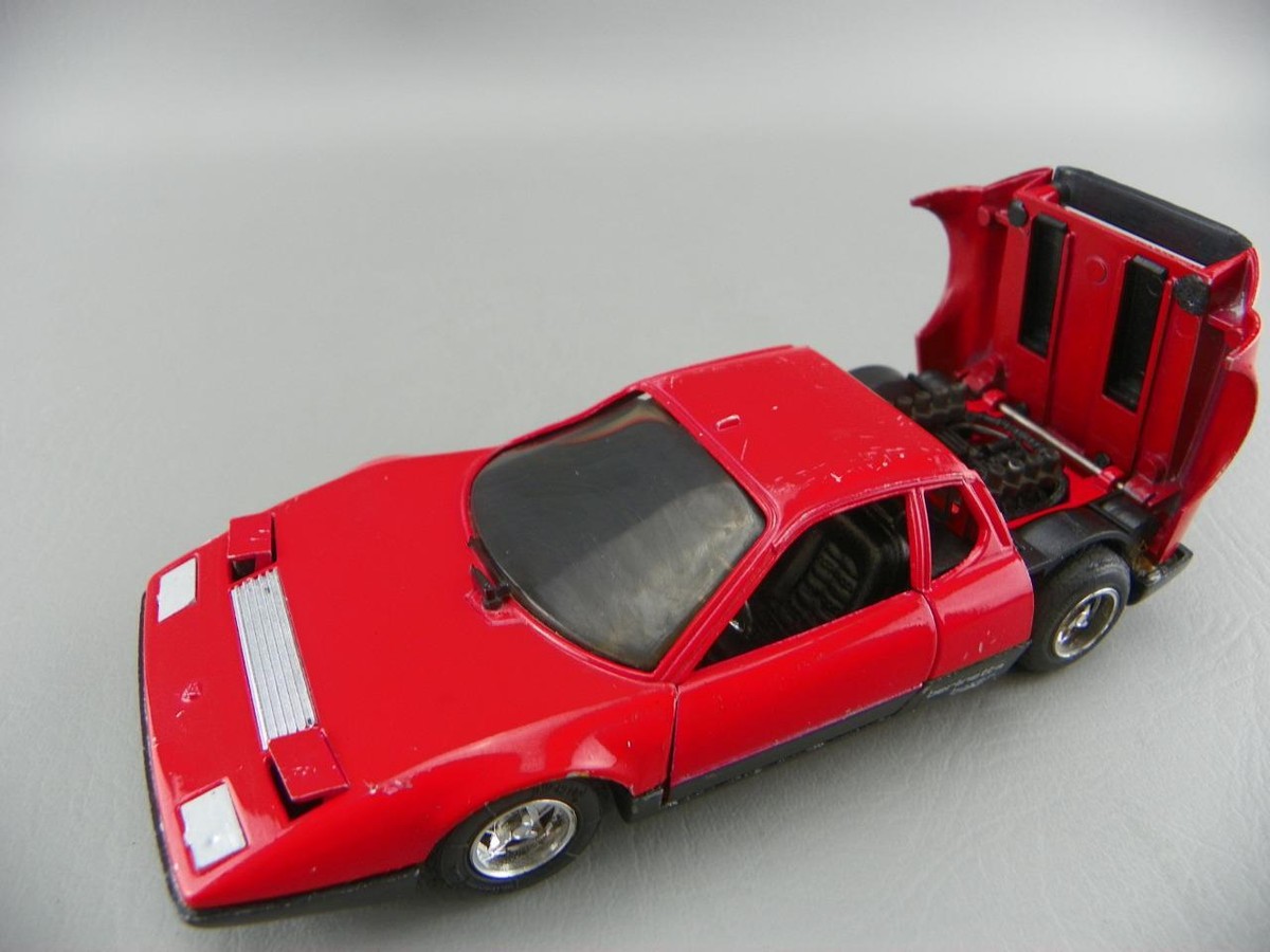 Vintage 1983 Burago Diecast 1/24 Ferrari 512 Berlinetta Boxer
