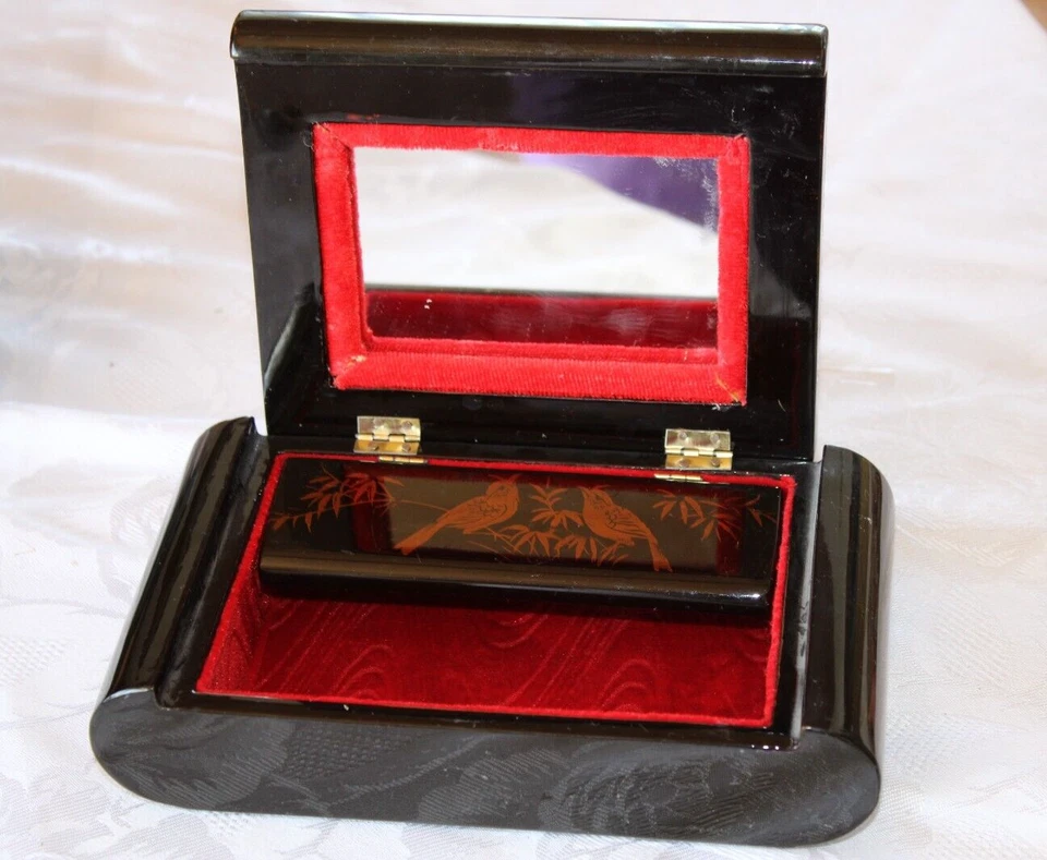 - Schmuckschachtel mit Perlmutt Intarsien - Bild 2 von 3