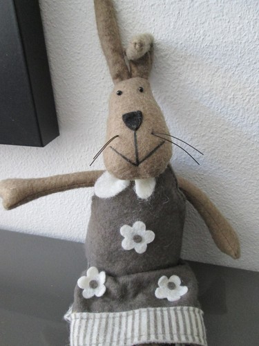 Filz Figur Osterhase Hase gefilzt braun Kantenhocker sitzen Landhaus Ostern Deko - Bild 2 von 5