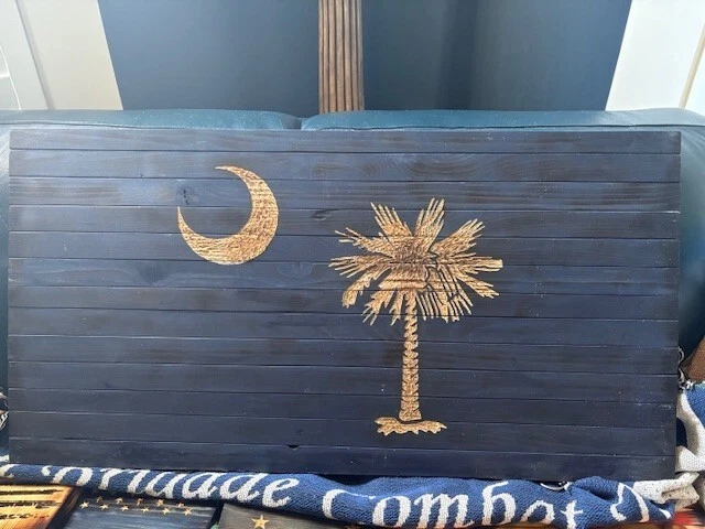 Handmade Distressed Wooden South Carolina State Flag/sign - Image 2 of 4