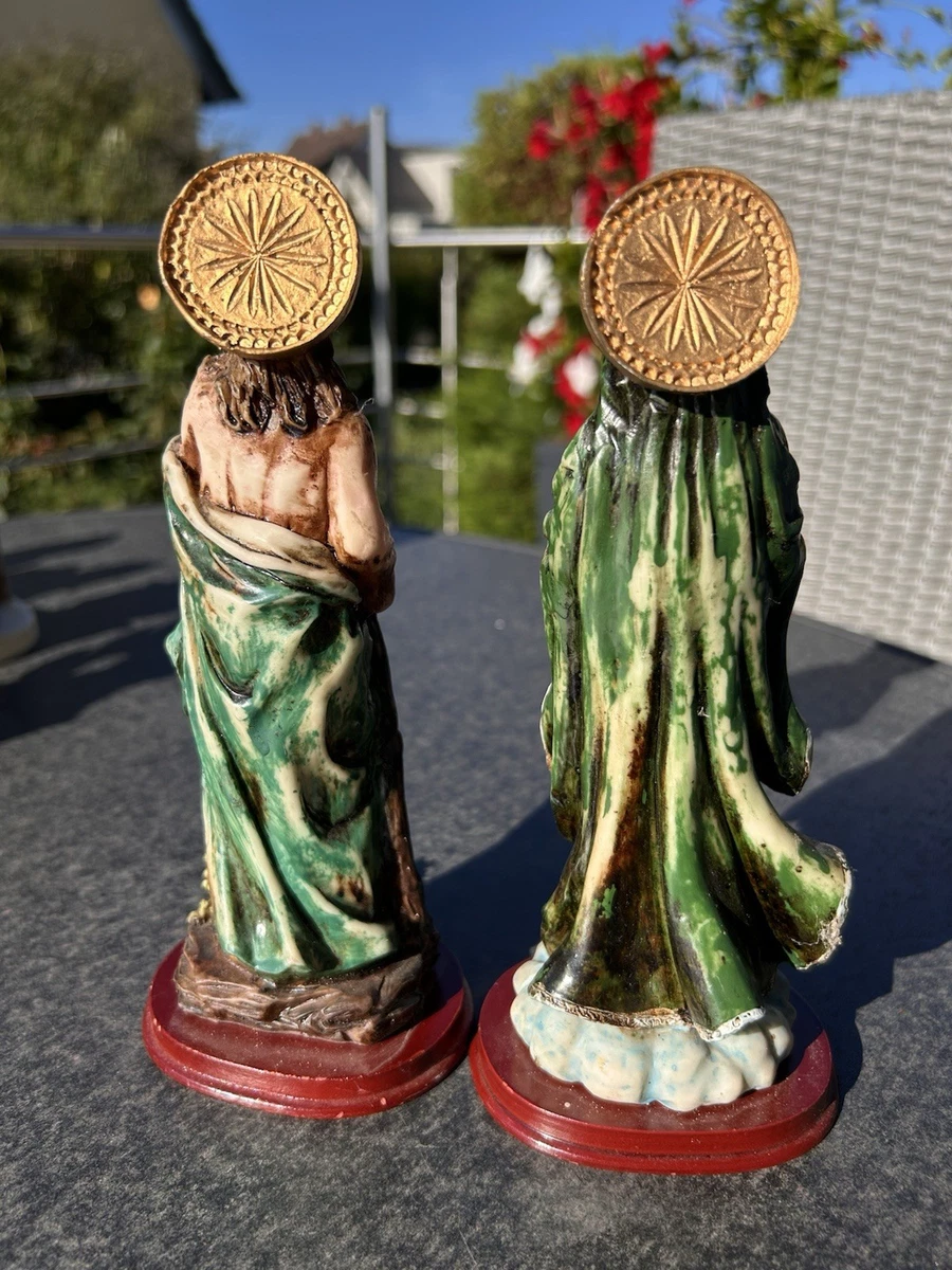 2 Heiligenfiguren "Maria und Josef" auf Sockel, Wachs? Resin? schön 578