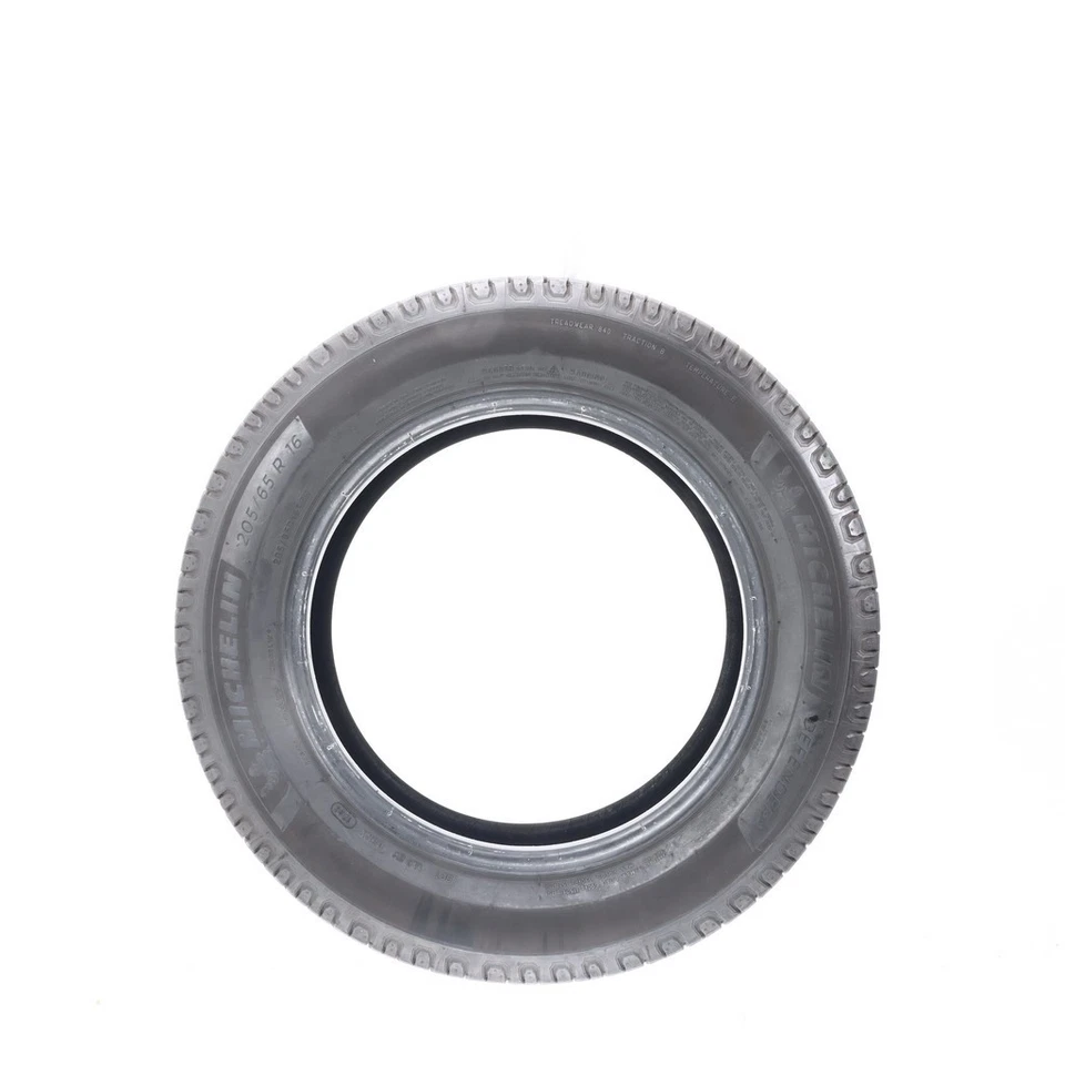 Juego de (2) Michelin Defender 2 95H 205/65R16 usados - 8,5/32 Foto 4 de 4