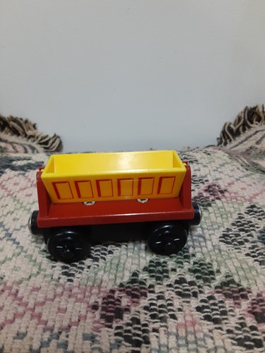 Thomas & Friends Wooden Railway Rusty With Dumper And Cement Mixer 2003 - Picture 8 of 10