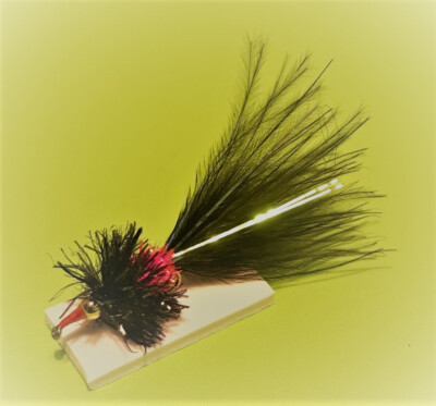 4 x Scotflytyer schwarz und rosa Nomade (Größe 10 B830 Kamasan Haken)