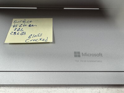 Microsoft Surface Pro 4 1724 12.3'' Core i5 6th Gen 8GB/256GB P & R Cracked Glass