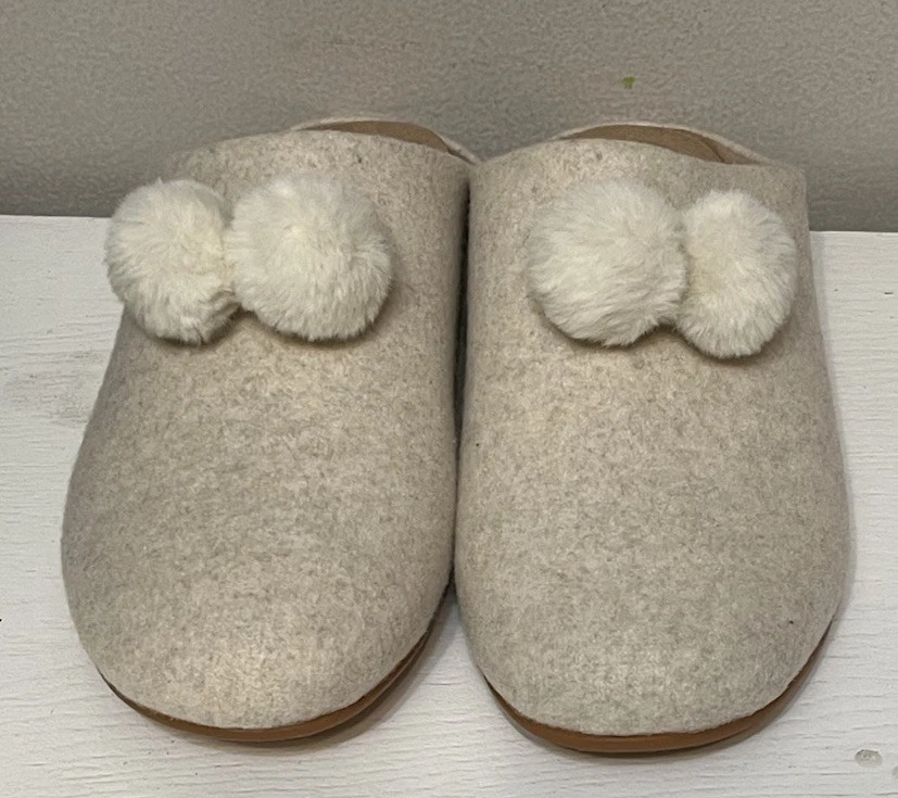 Zapatillas FitFlop para mujer Chrissie Pom-Pom de fieltro marfil talla EE. UU. 11/UE 42-probadas Foto 2 de 4