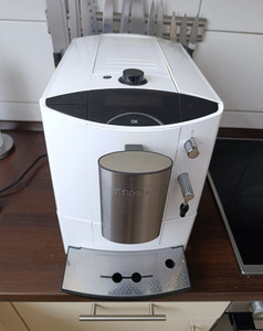Miele CM5100 Kaffeevollautomat weiß, Espresso Cappuccino, abnehmbarer Wassertank