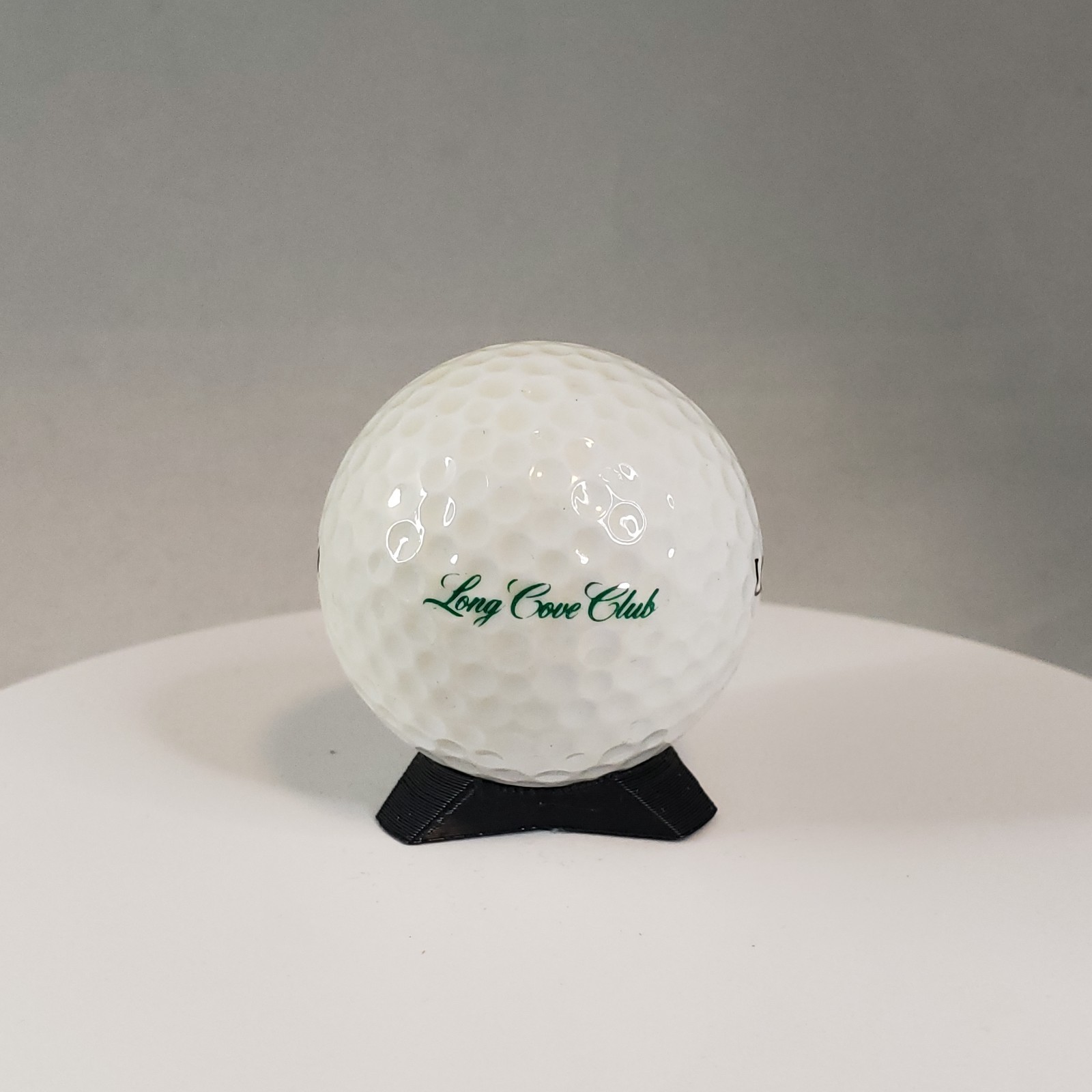 Long Cove Club - Vintage Logo Golf Ball - Collectable / Rare