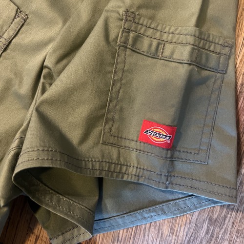 Dickies Men's Gen Flex V-Neck Scrub Top - Green Size L New With Tags - Picture 8 of 9