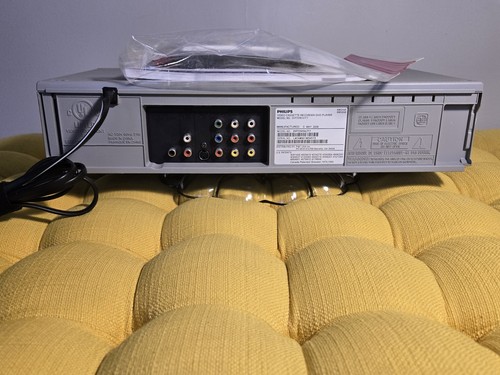 Philips DVP3345V/F7 DVD VCR Player VHS (with Remote, AV Cables & Manual ...