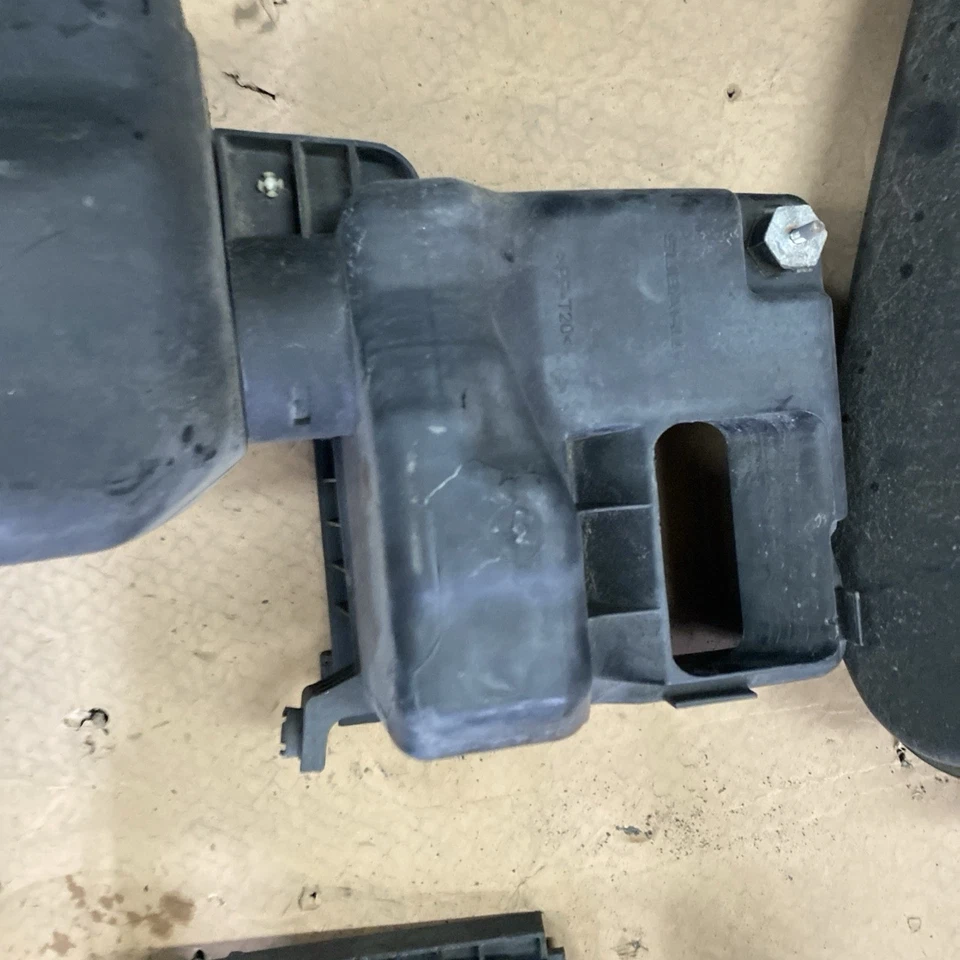 Subaru Outback LEGACY 2005 2006 2007 caja de filtro de admisión de aire conducto 2,5 OEM Foto 2 de 4