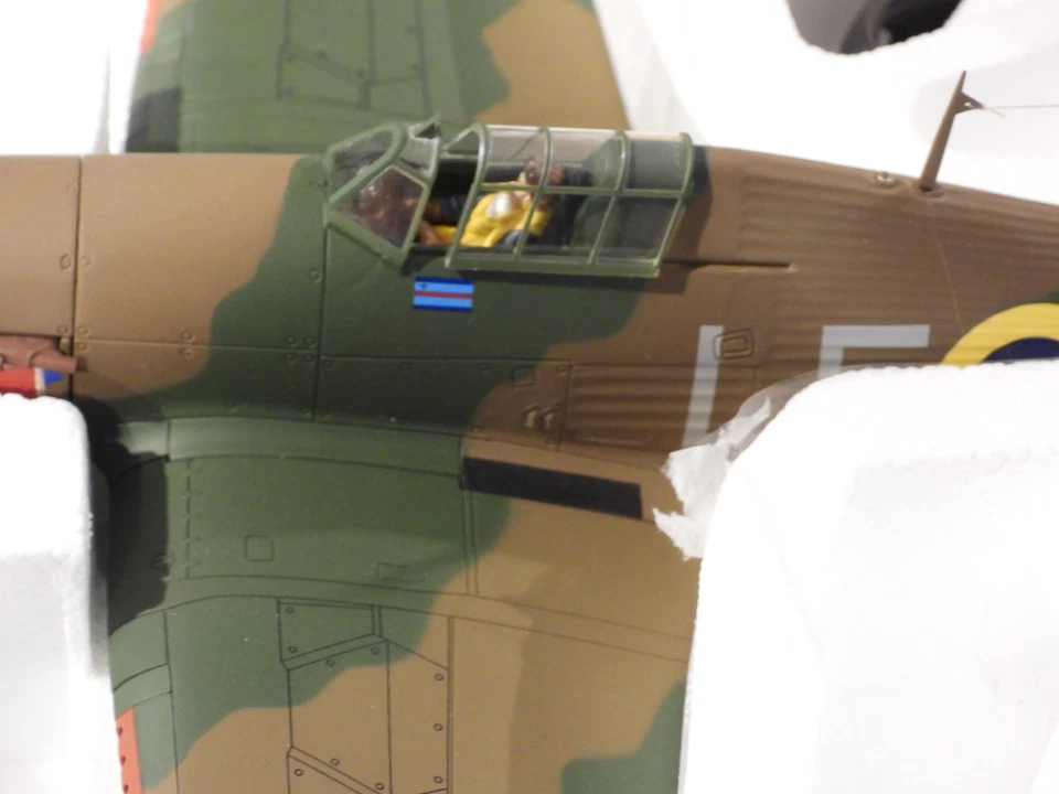 Hawker Hurricane Mk 1 1/32 Scale - No 242  1940 Corgi Aviation Archive BOXED - Image 3 of 4