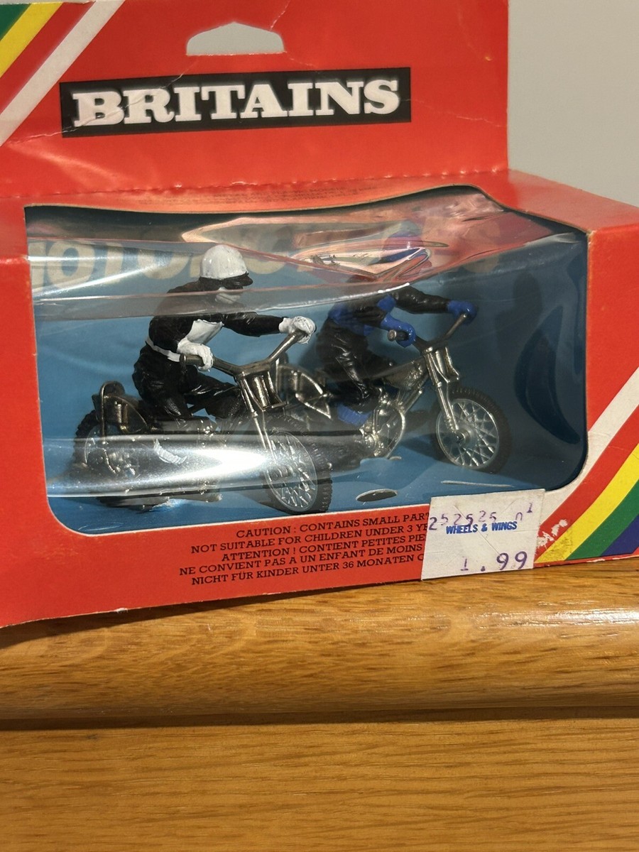 ミニカー BRITAINS MOTORCYCLE 9681GERMAN COMBINAT Britains 9681, German Combination - Free Price Guide & Review