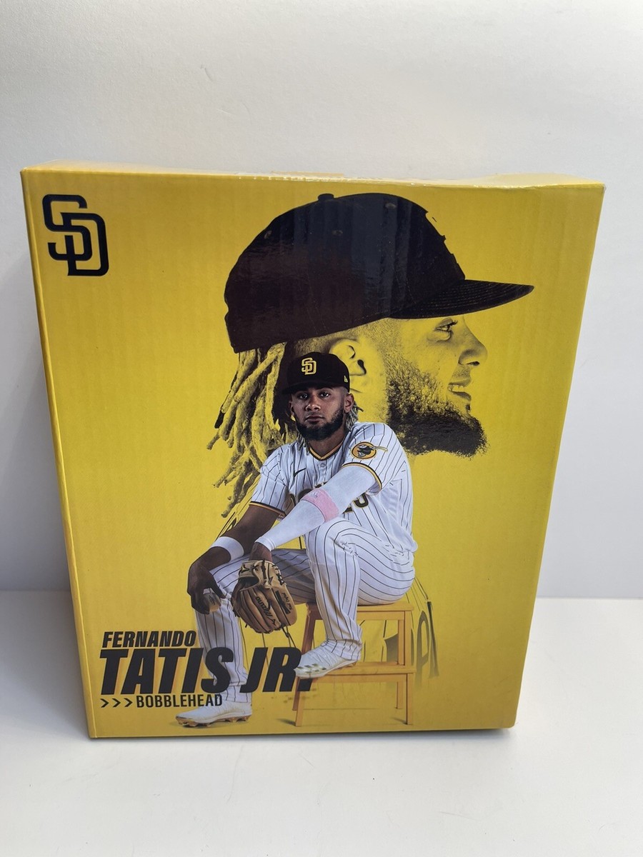 FERNANDO TATIS Jr, フィギア　パドレス　非売品 Amazon.com: Fernando Tatis Jr. (San Diego Padres) McFarlane